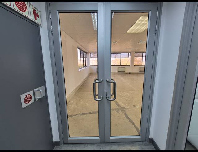 395M² OFFICE TO LET IN WOODMEAD